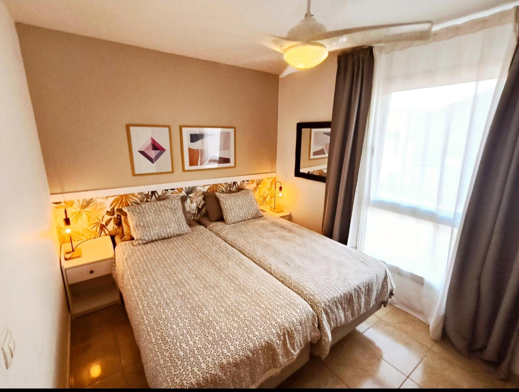 Modern House With 2 Bedrooms Near The Beach Castillo del Romeral Eksteriør bilde