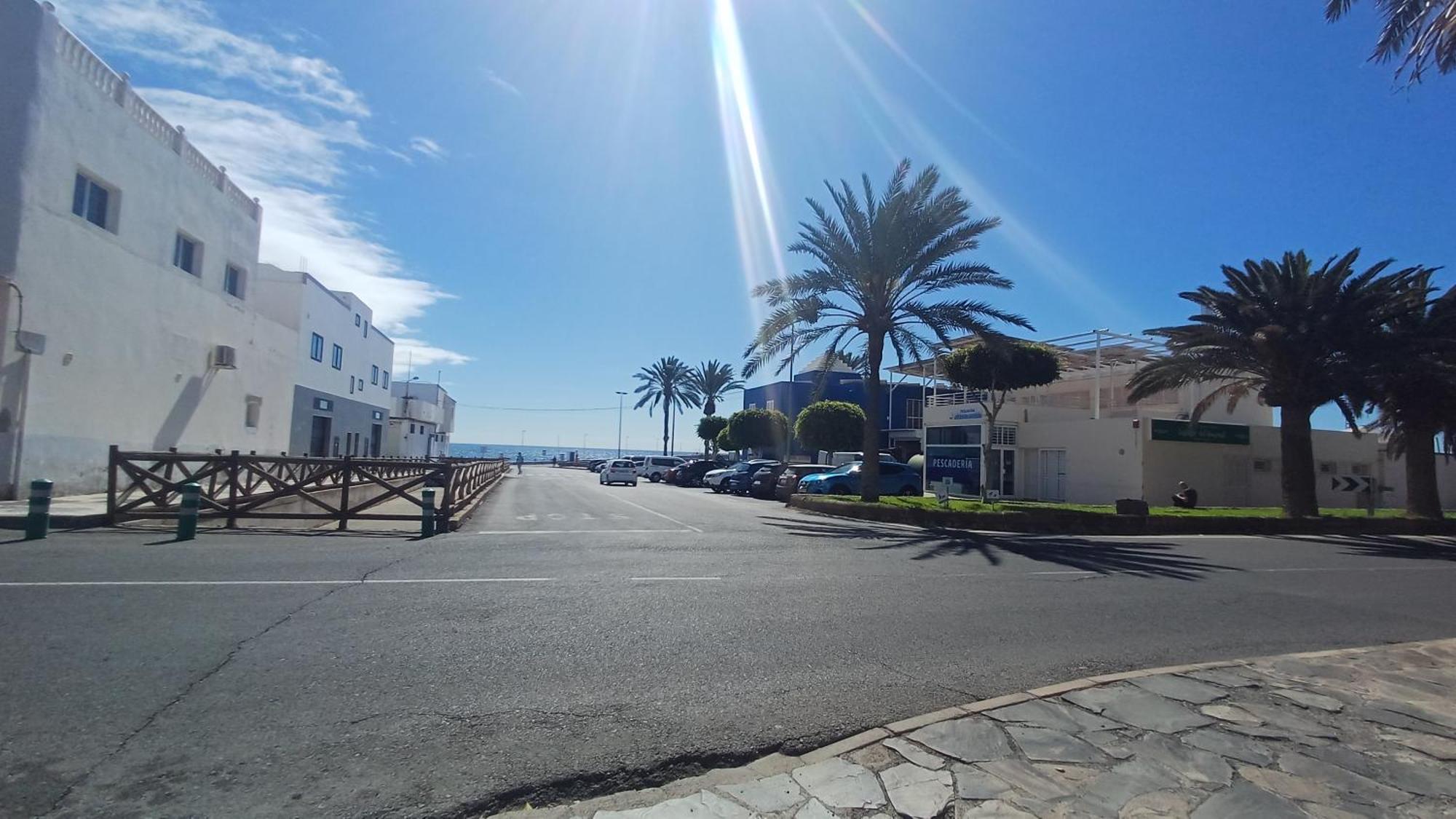 Modern House With 2 Bedrooms Near The Beach Castillo del Romeral Eksteriør bilde